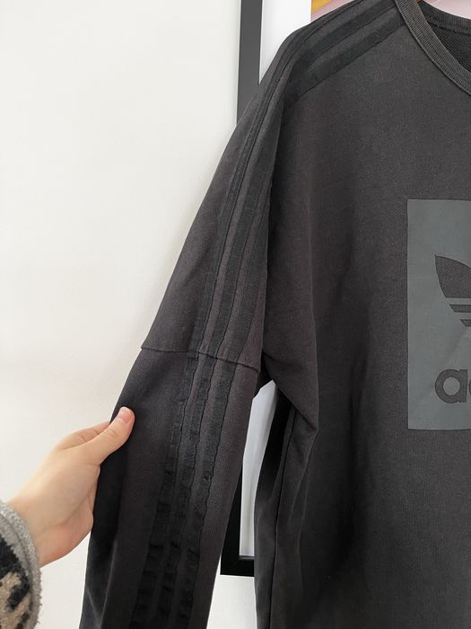 Szara bluza adidas oversize