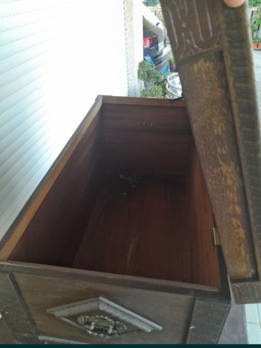 Baú arca de arrumações antigo