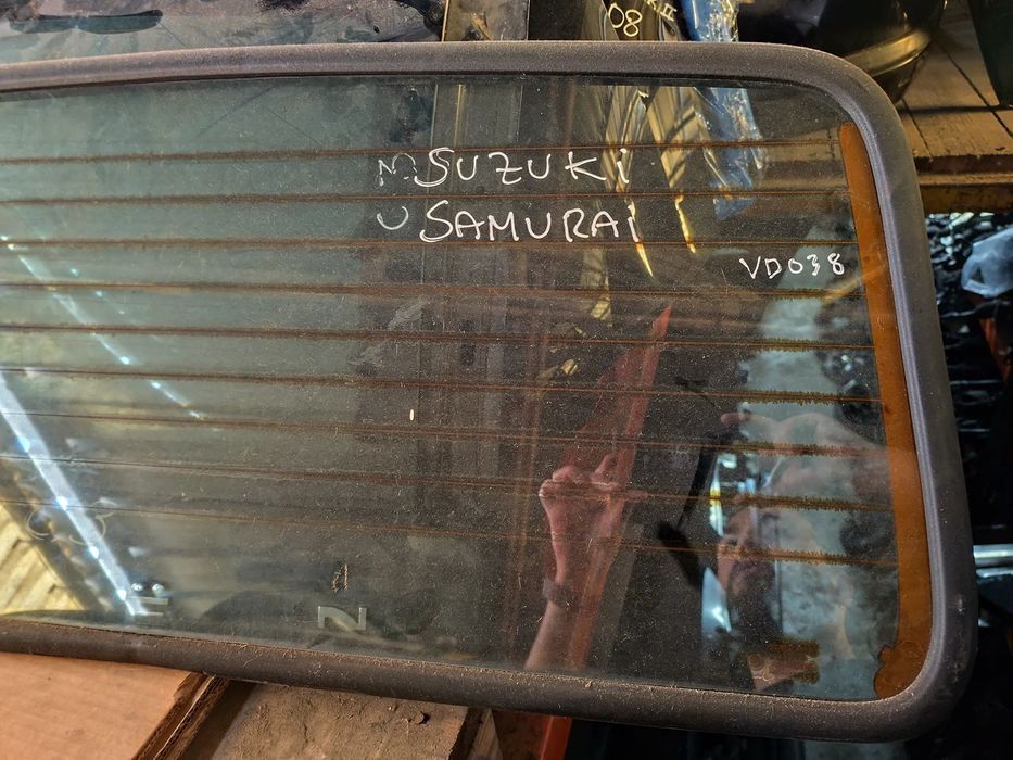 Suzuki Samurai - VIDRO OCULO TRASEIRO - VD038
