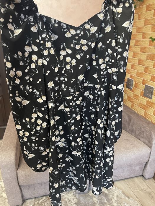 Плаття р 44  нова 350