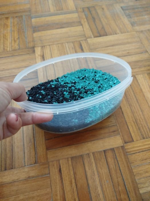 Aquário Cubo com acessórios e areão