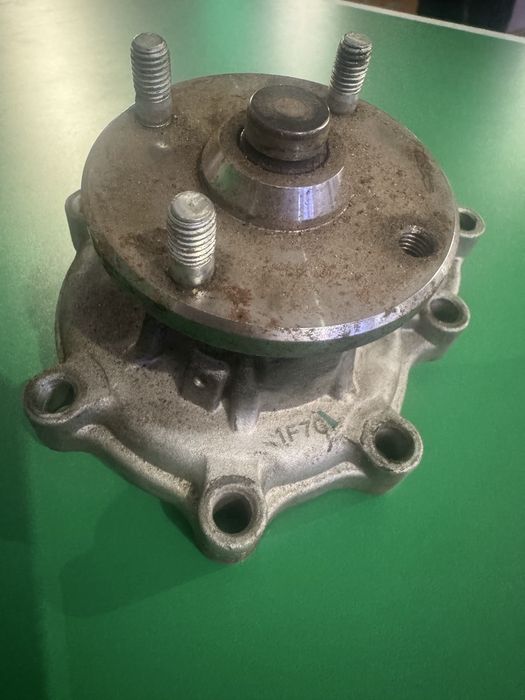 Помпа на Hyundai Terracan (Хендай Терракан)