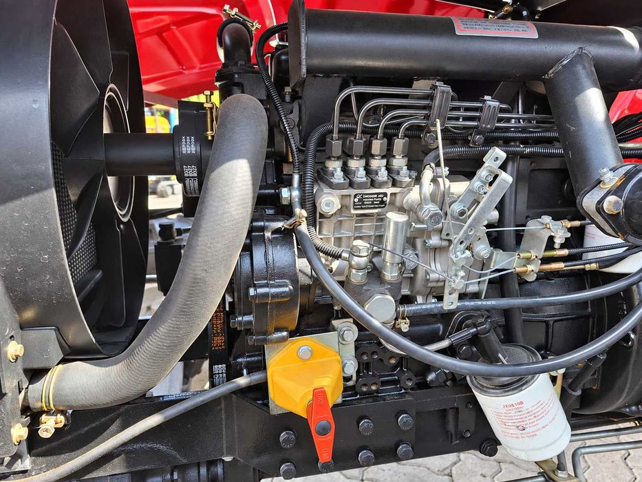 TRATOR TRS 504 – 50 CV | FORÇA E VERSATILIDADE