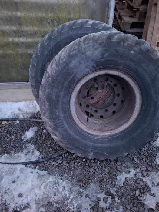 Kola koparka przyczepa