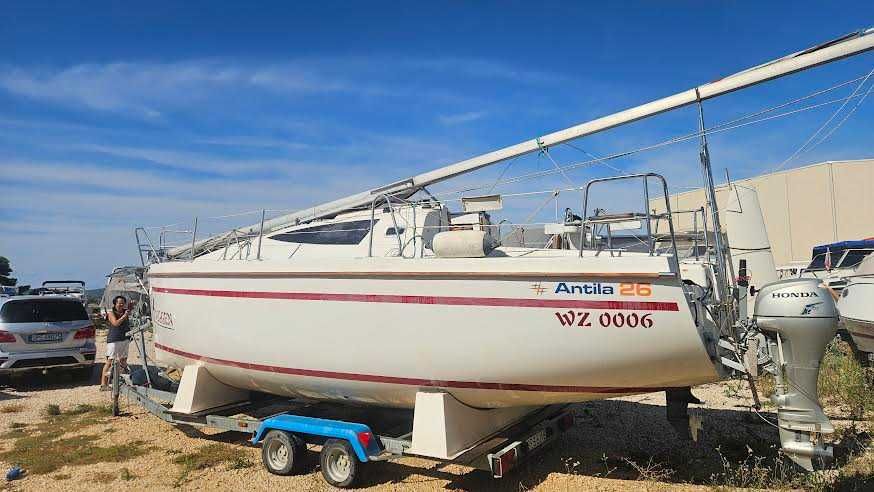 jacht  Antila 26 używany prywatnie w Chorwacji