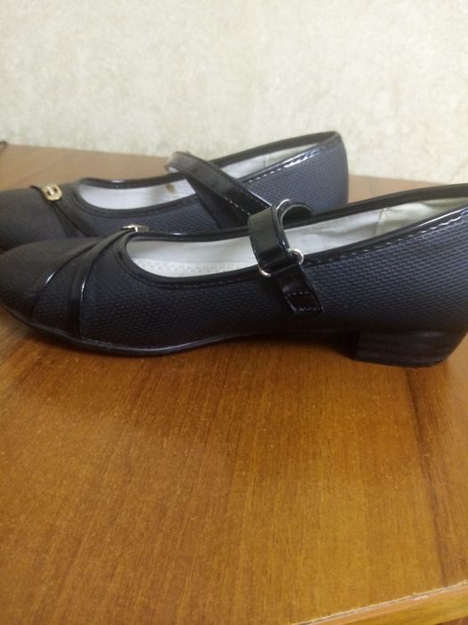 Туфлі дитячі шкільні 34 р