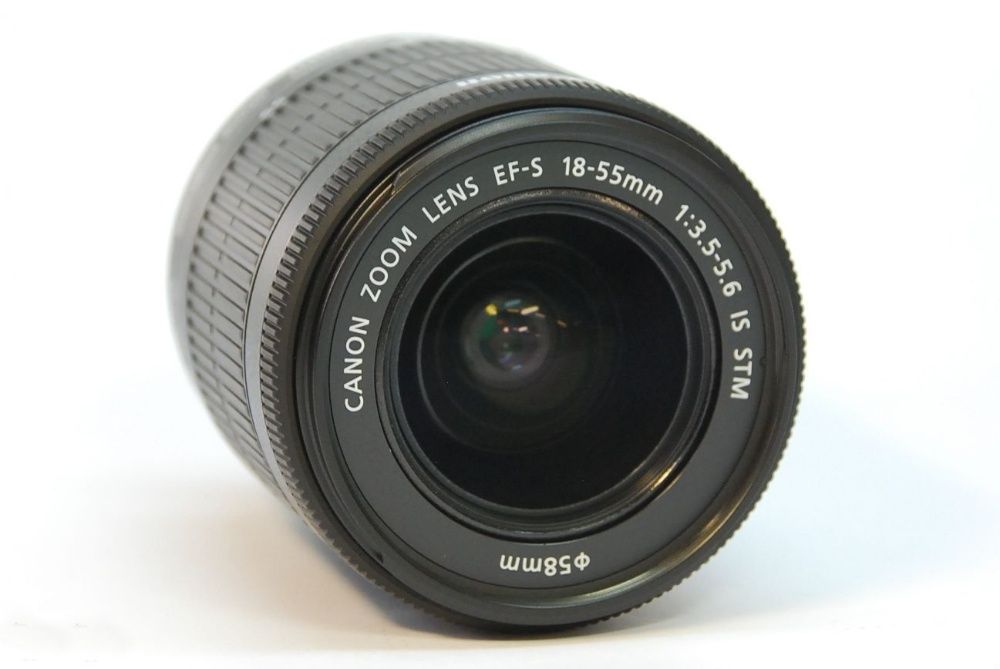 Canon Zoom Lens EF - S 18-55mm 1: 3.5-5.6  IS STM, 58mm