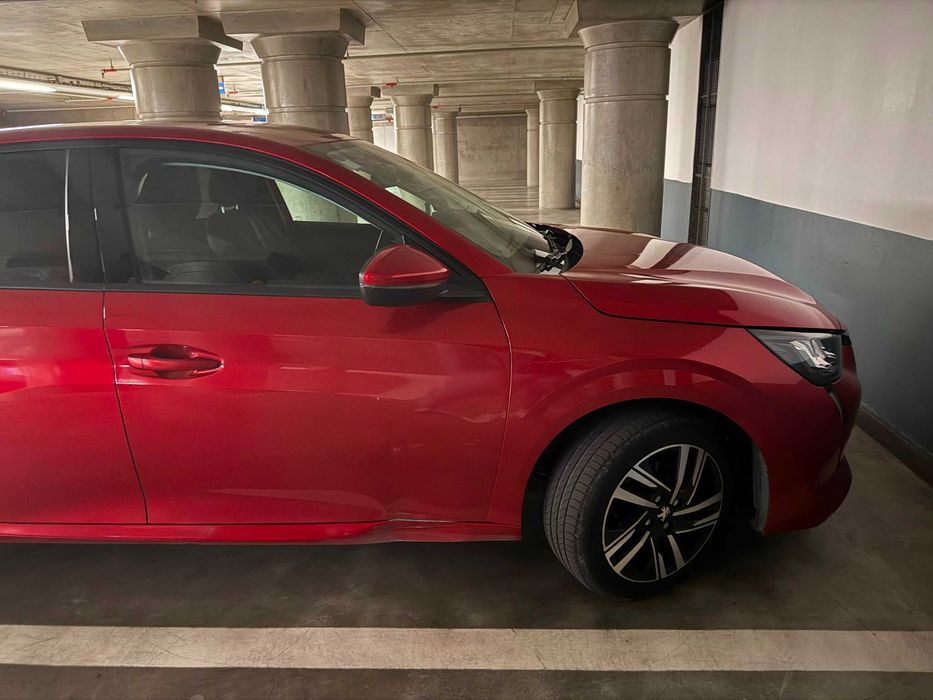 Carro Peugeot 208