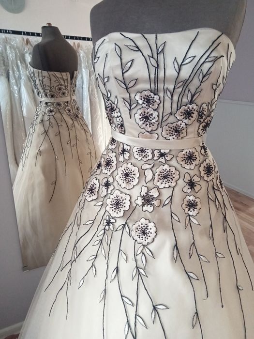 Suknia ślubna  36-38 rozmiar