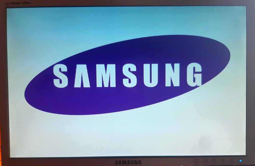 SANSUNG - SyncMaster 920NW - Monitor