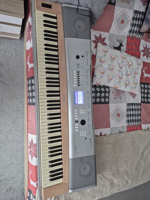 Yamaha DGX  620   Digital Piano