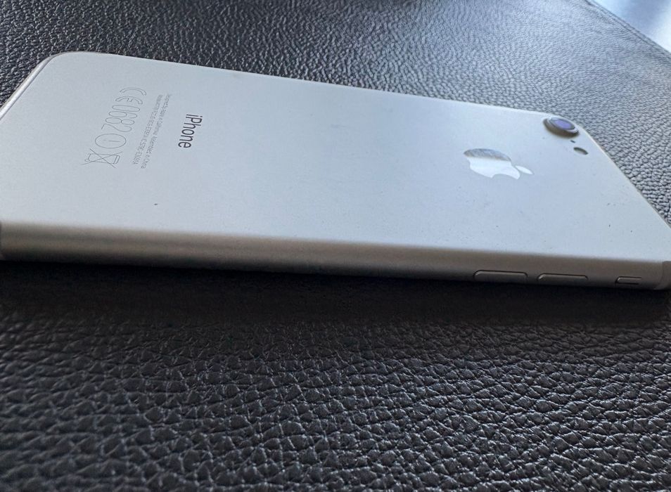 iPhone 7 bardzo dobry stan