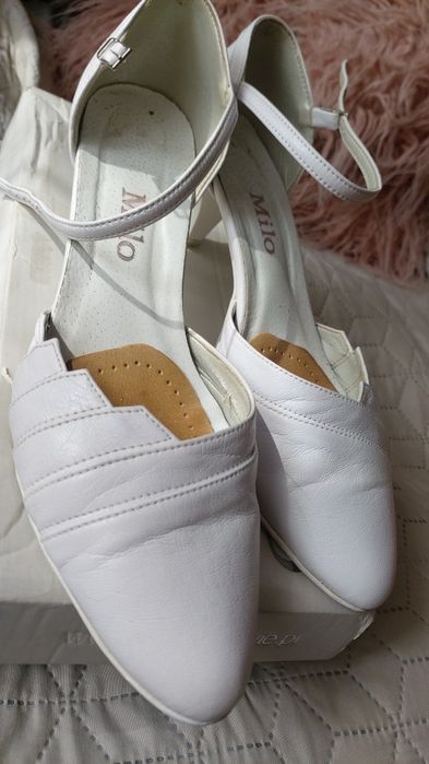 Okazja!Piękne buty ślubne rozm.39