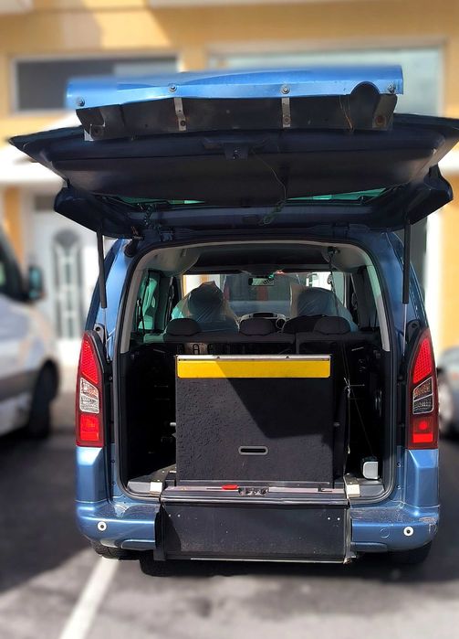 Berlingo Adaptada | 5 Lugares ou 4 + Cadeira Rodas | Caixa Automática