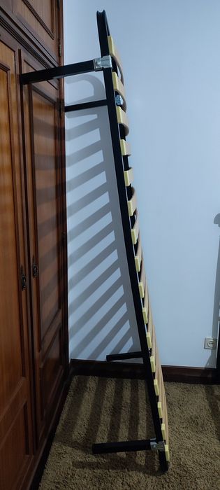 Aspirador pó, água e lavagem a seco, cafeteira, base cama solteiro, alicate de cortar ferro. Preços na descrição.