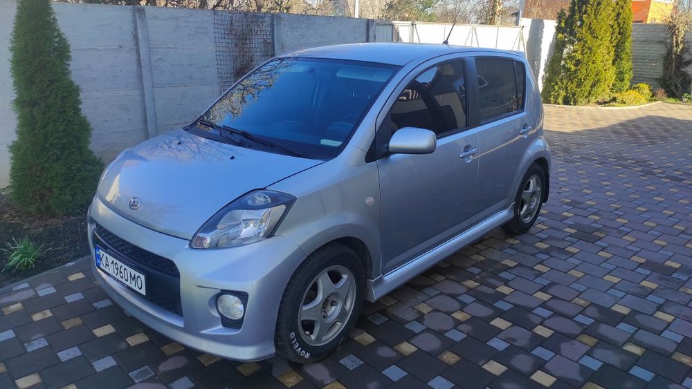 Toyota boon. Daihatsy sirion