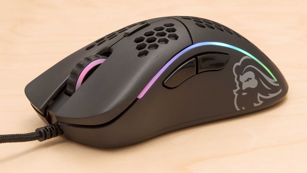 Novo-na caixa- Mouse Glorious Model D