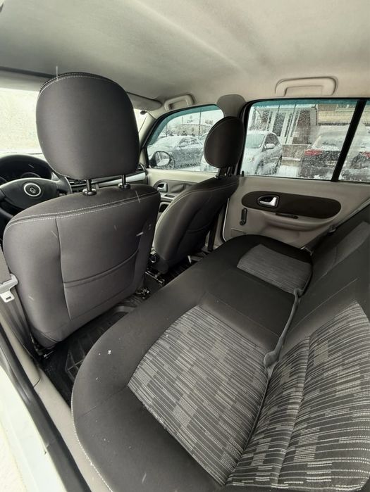 Рено симбол 2010