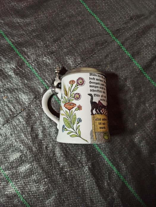 Kolekcjonerski kufel z cynową klapką