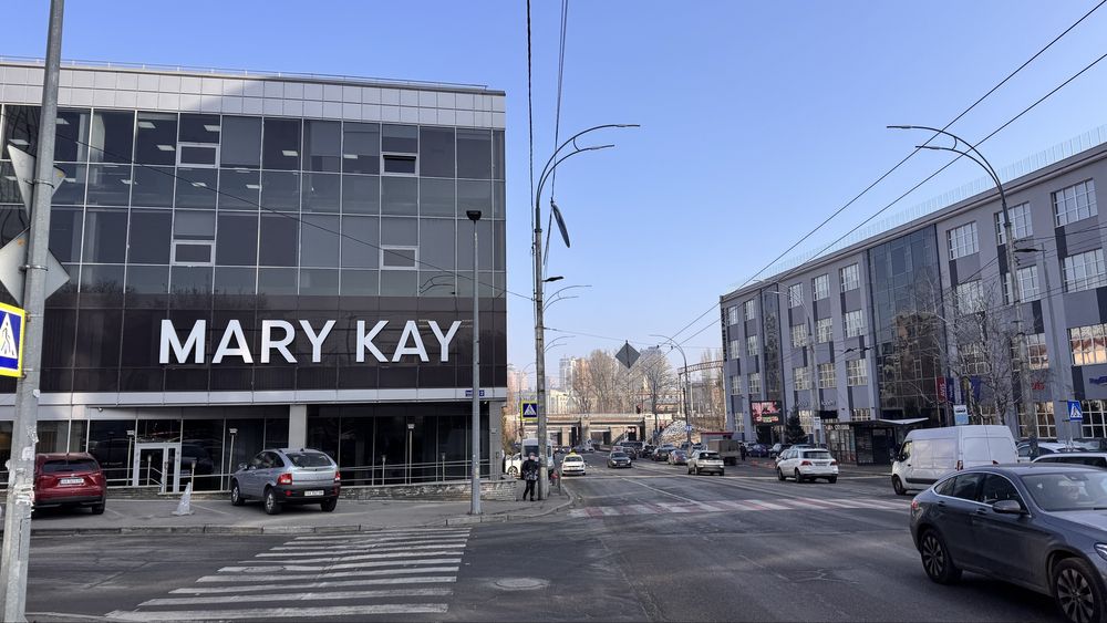 Продам бізнес центр Протасів Яр | Нововокзальна 2 Центр Комерційне