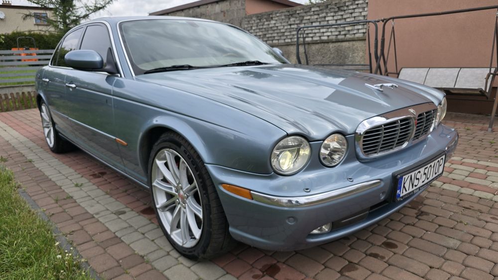 Jaguar XJ8 4.2 V8