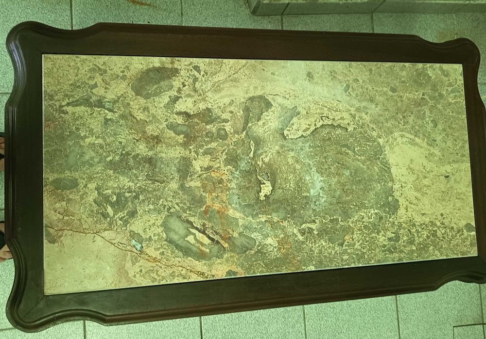 Mesa centro com pedra