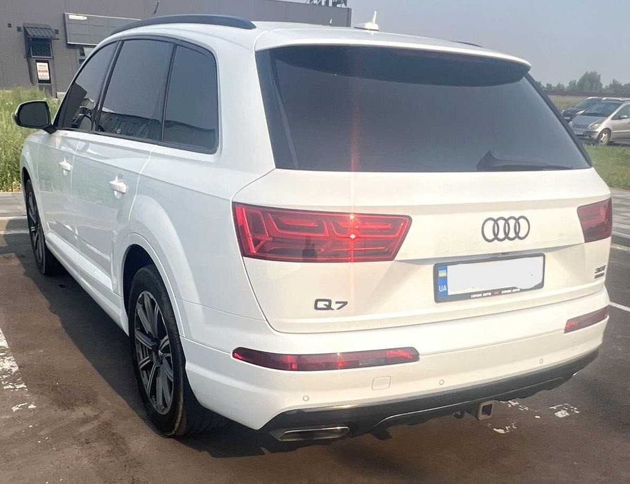 Audi Q7 2016 VIN WA1LAAF7XHD017181 фото оголошення 9 з 11