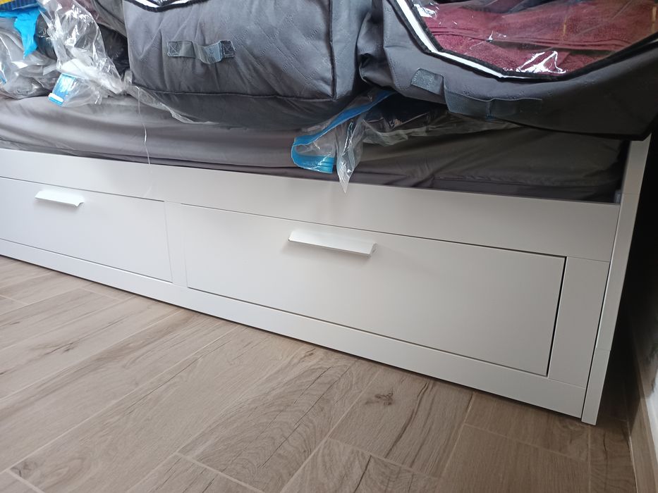 Cama Brimnes IKEA 80x200 com 2 colchões