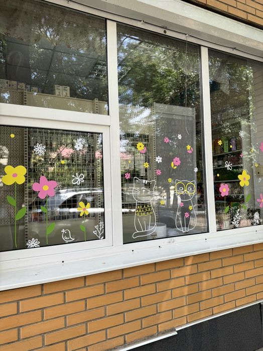 Продам меблі та обладнання для магазину канцтоварів