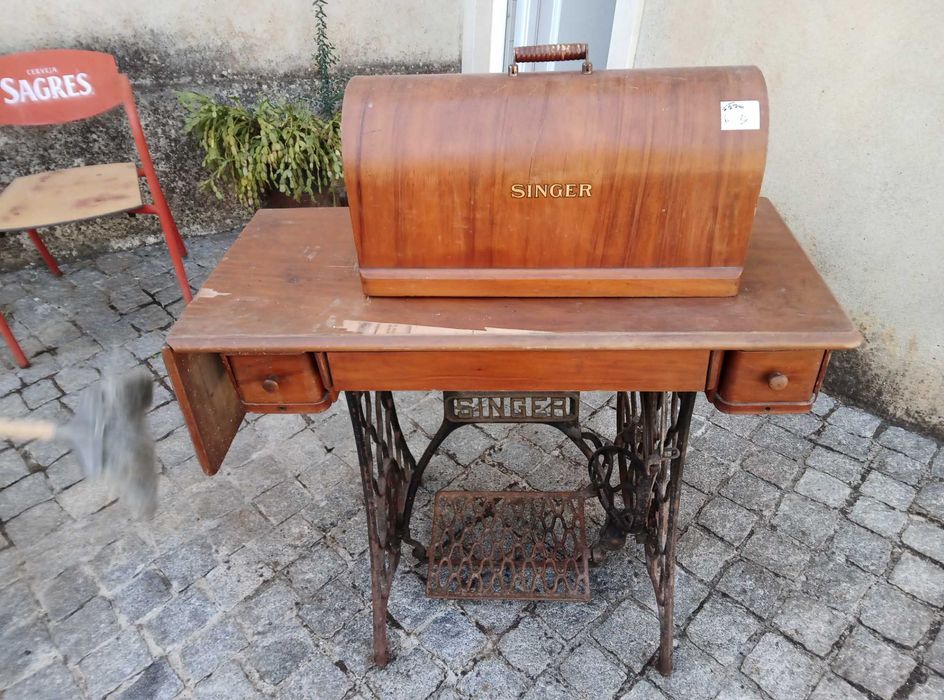 Máquina de costura Singer