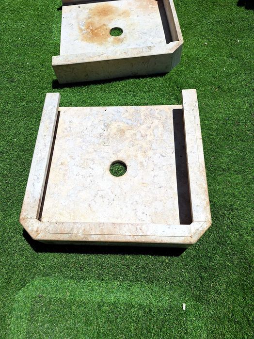 Bancada em pedra para  lavatório