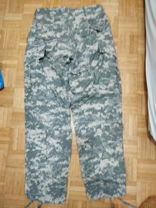 Spodnie wojskowe US Army camo UCP  roz S regular