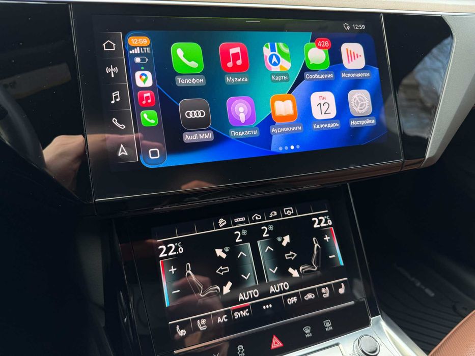 8
Audi Q8 e-tron 2023