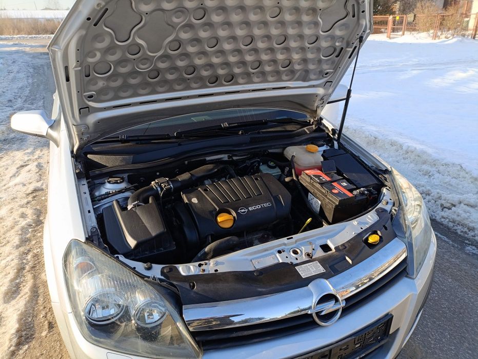 Astra h , 1.8, z Niemiec , klima alu 17