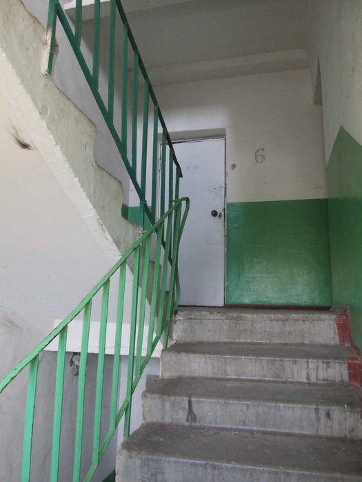 Продам 1 кімнатну квартиру по вул. Садовій 6/9 (р-н Баму)