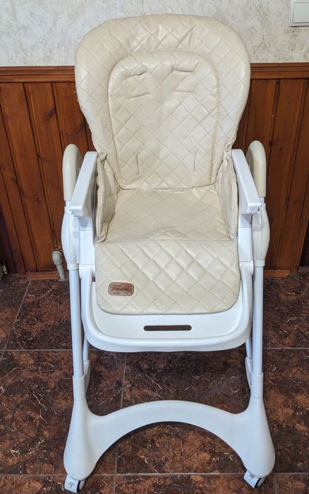 Дитячий стіл для годування  Сarello Caramel після однієї дитини