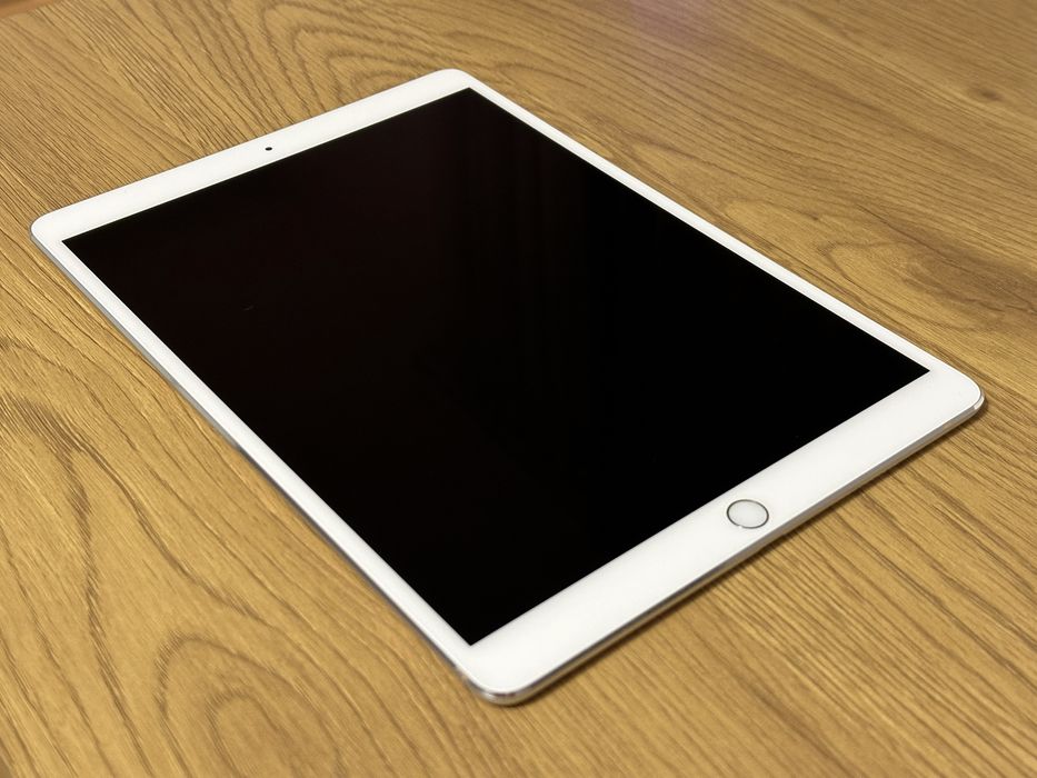 iPad Pro 10,5” 256GB Srebrny A1701 komplet