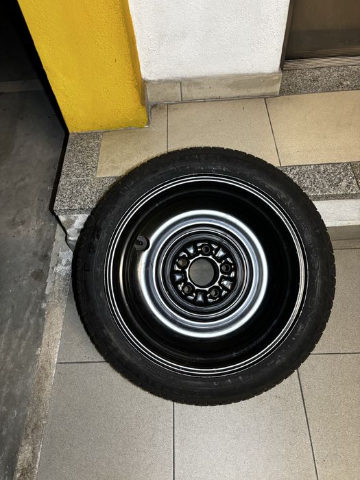 Roda suplente fina Mazda