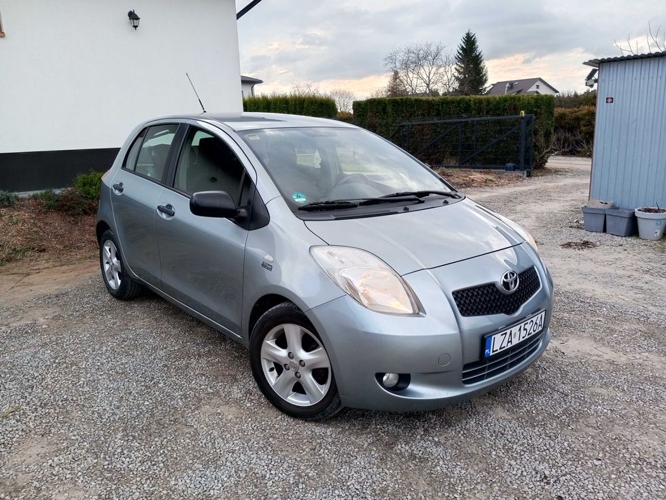 Toyota Yaris 1.3 Benzyna 87 KM Zarejestrowana 2 x koła