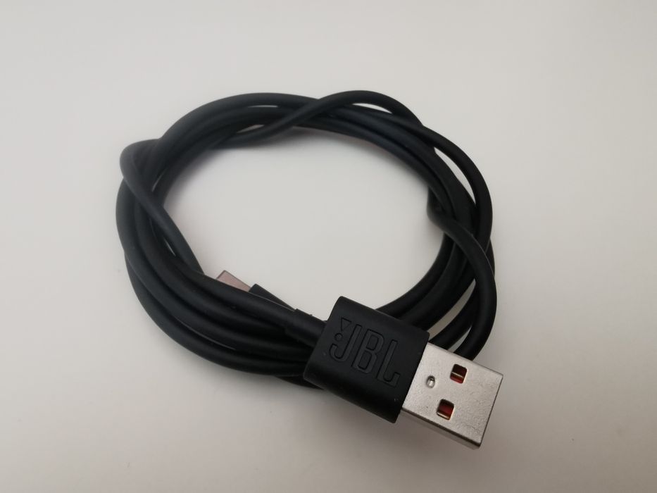 Coluna JBL Charge Essential 2