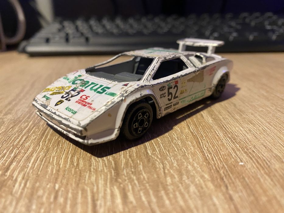 Lamborghini Coutach Bburago 1:43