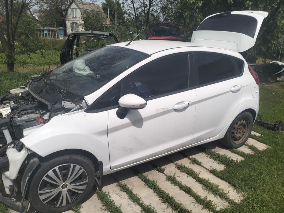 Задній фонарь FORD FIESTA MK-7 2013-2017 рік