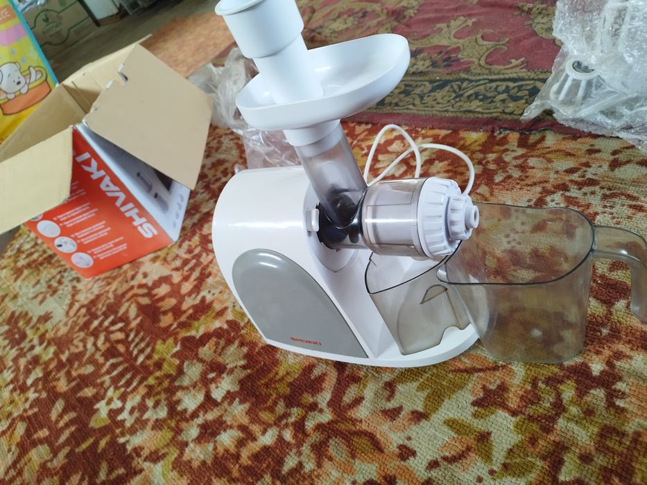 Соковижималка  шнекова shivaki sje 8311