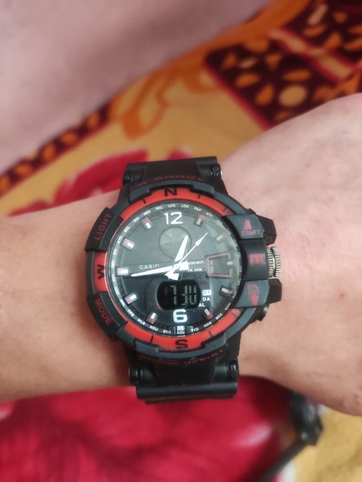 Продам часы Casio G-Shock Ga-100 и вторые практически новые.
