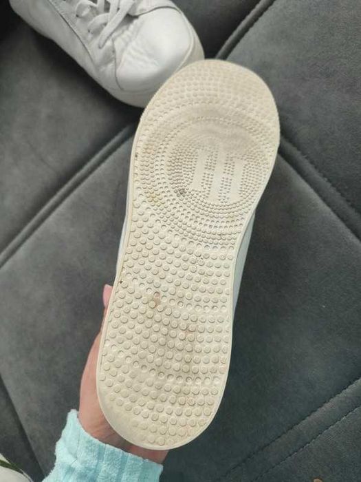 Sygnowane tenisówki z podeszwą typu cupsole rozm. 40 Tommy Hilfiger