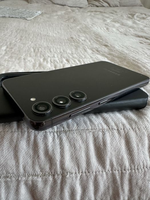 Самсунг S23 124GB