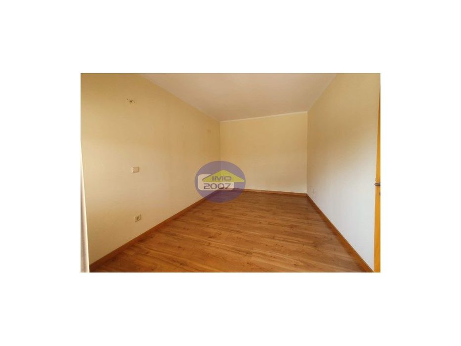 Apartamento T2 em Canelas