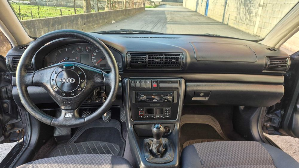 AUDI A4 B5 1.9TDI 110CV- Interior como novo-Pintura NOVA-MECANICA 100% refeita, carrinha COMO NOVA!
