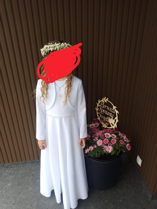 Sukienka komunijna wraz z bolerkiem, torebką oraz butami.