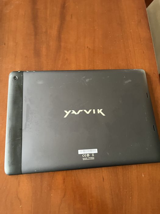 Tablet  yarvik  bom estado